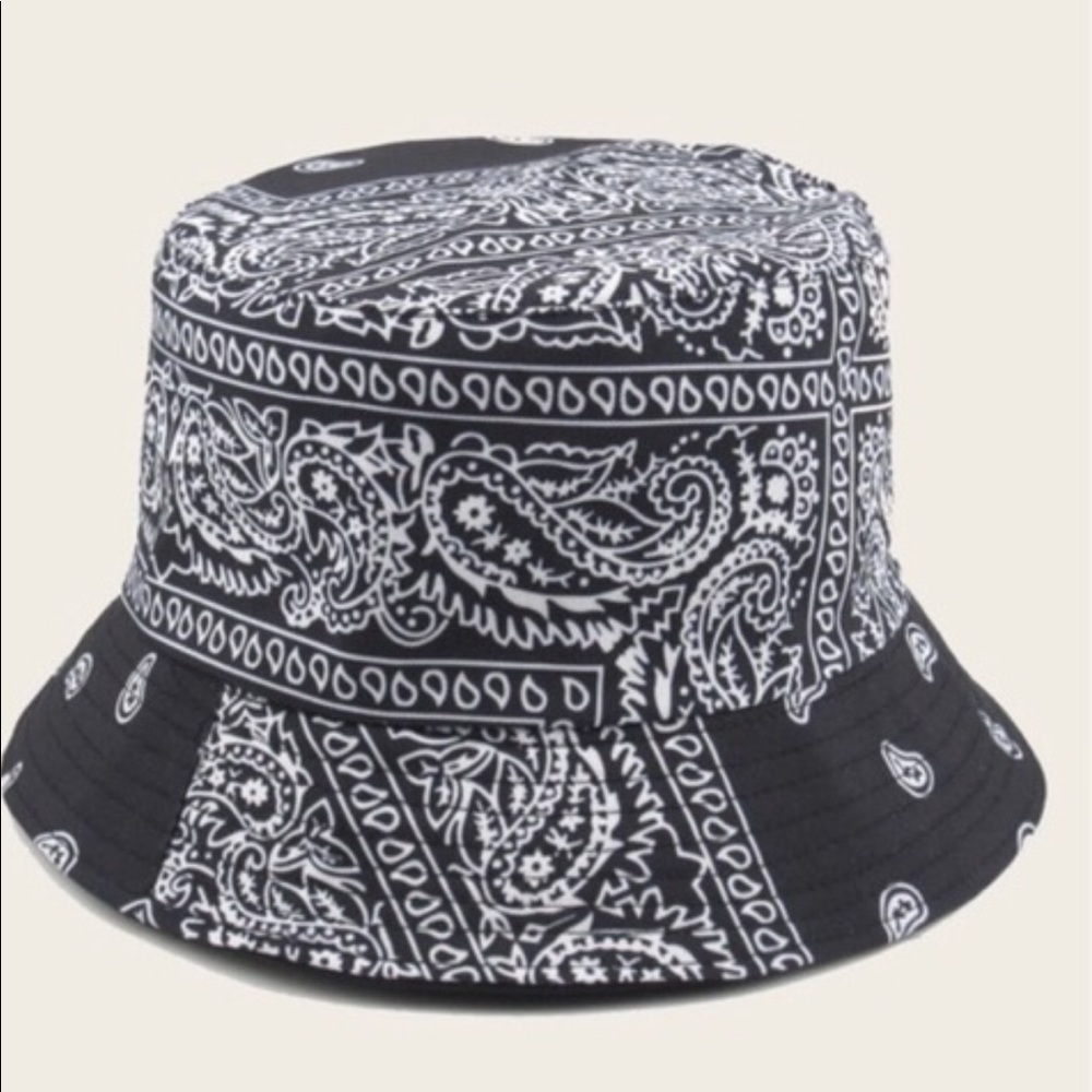 Black bandana bucket hat
